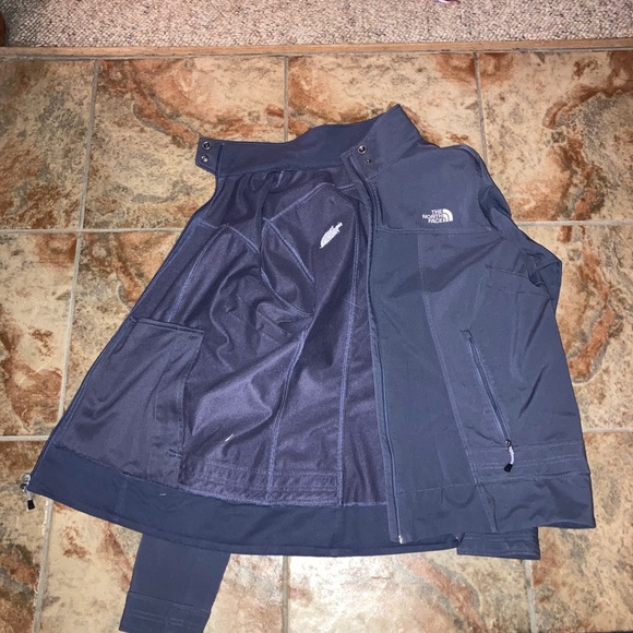 Light Weight Soft Shell Jacket - Picture 2 of 2